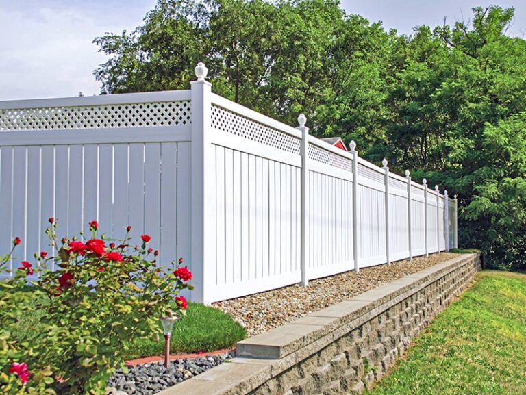 PVC builders in Massachusetts - PVC Fence Installation Company