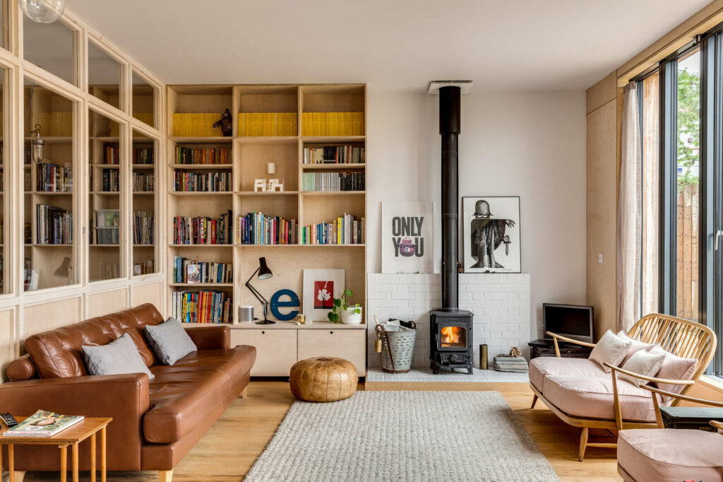 bonus room - big windows